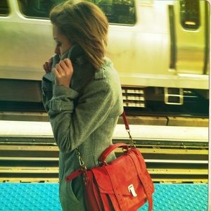 Meet your Posher, Carolyn